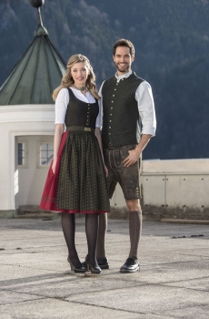 Landhaus_Trachten_in_Wien-Hammerschmid_Winter_2018-2019Tracht 32